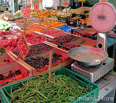 fresh fruits and vegetables on the weekly market