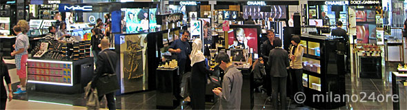 Designer fashion and perfume in the department store Rinascente